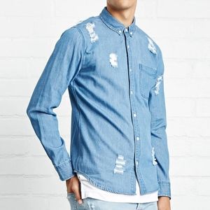 Forever 21 Men blue distressed denim shirt. Size M